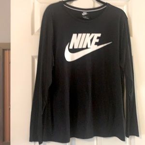 Nike top plus size